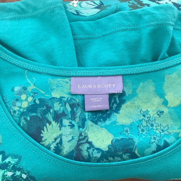 Laura Scott T-Shirt - Picture 2 of 2